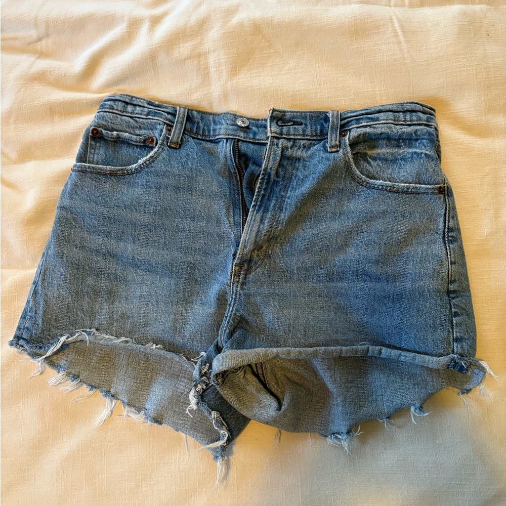 A&F 90s Relaxed High Rise Denim Shorts